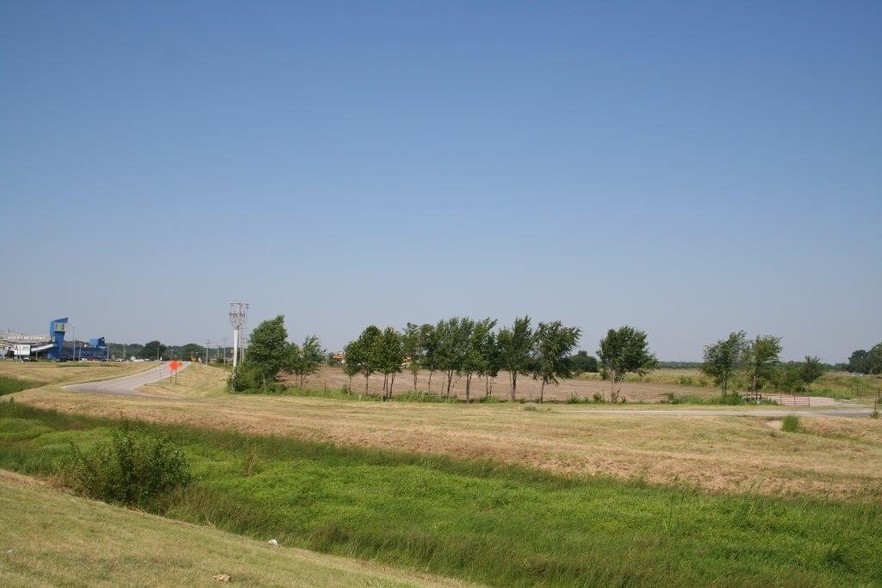 Highway 9, Newcastle, OK for sale - Building Photo - Image 1 of 7