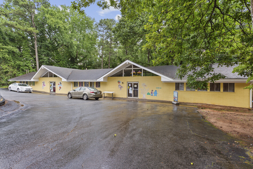 3471 Glenwood Rd, Decatur, GA for sale - Building Photo - Image 2 of 4