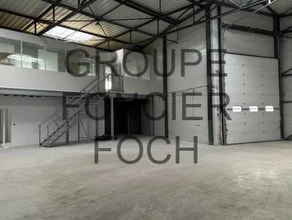 Light Industrial in Saint-Priest to rent Interior Photo- Image 2 of 7