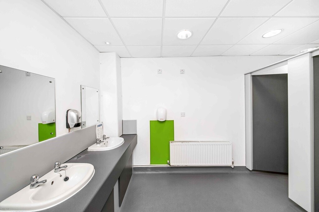 Eco Park Rd, Ludlow to rent Interior Photo- Image 1 of 4