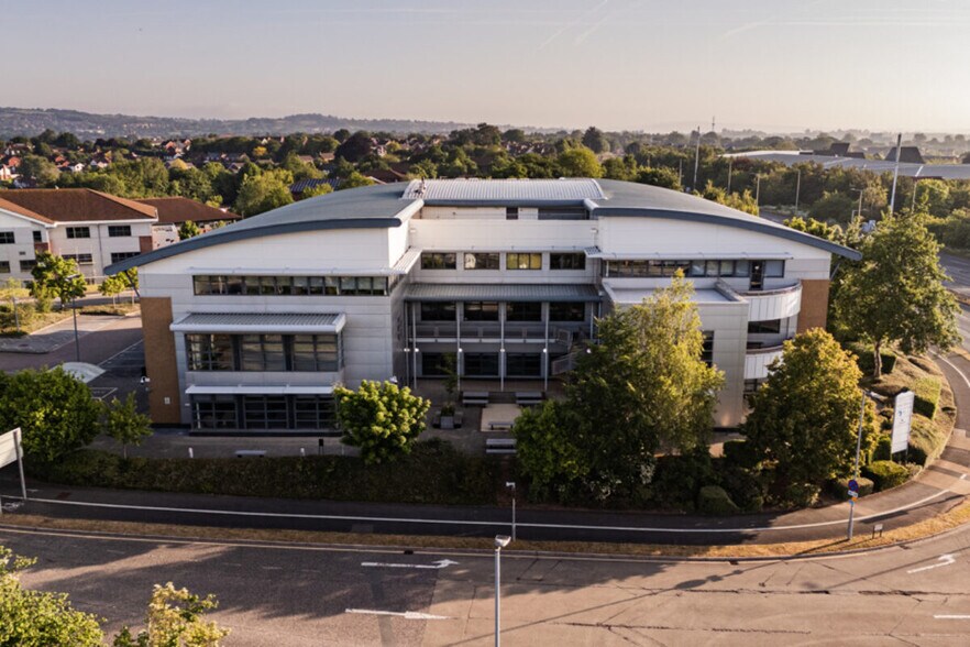 Pynes Hl, Exeter to rent - Building Photo - Image 2 of 8