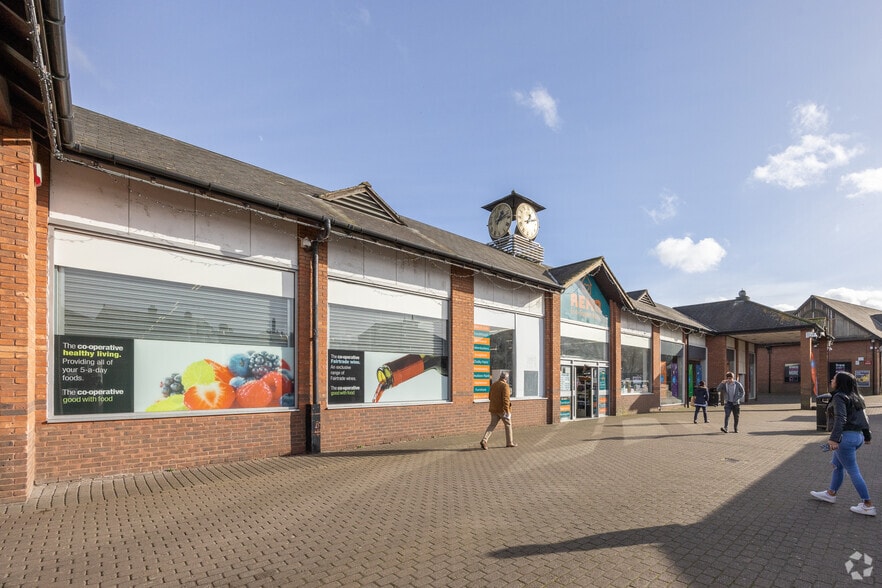 Market Pl, Wisbech to rent - Building Photo - Image 2 of 2