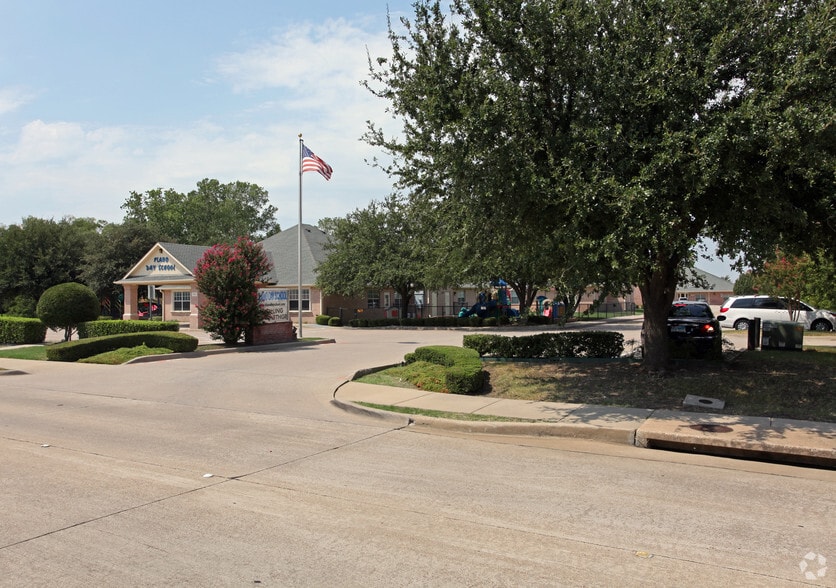 3709 Ohio Dr, Plano, TX for rent - Building Photo - Image 3 of 3