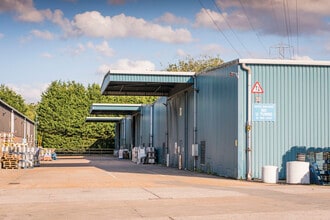 7 Summer Rd, Bury St Edmunds to rent Building Photo- Image 2 of 8