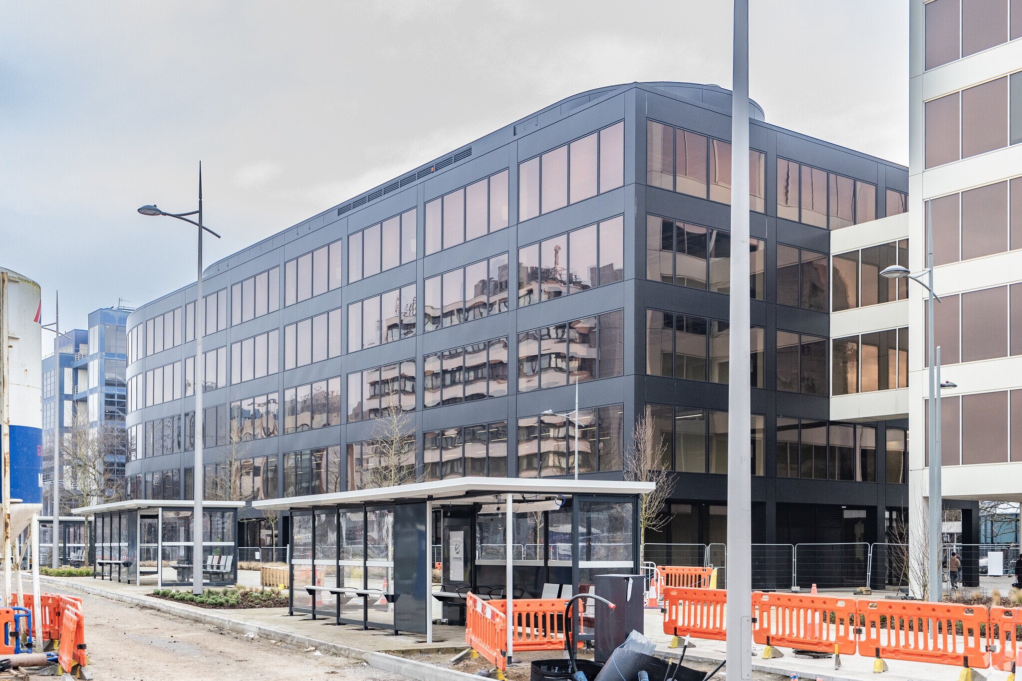 1 Newbridge Sq, Swindon to rent Building Photo- Image 1 of 25