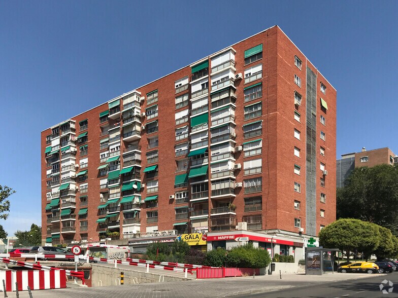 Calle de Fuentespina, 14, Madrid, Madrid for sale - Primary Photo - Image 1 of 2