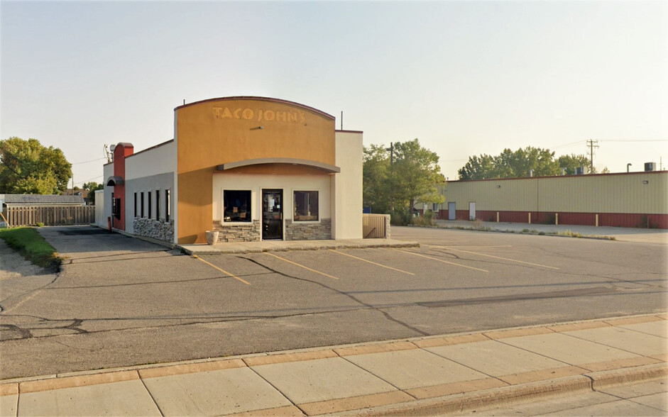 110 Main Ave E, West Fargo, ND for sale - Primary Photo - Image 1 of 1