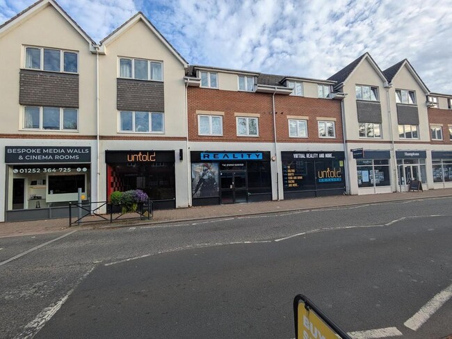 More details for 163 Fleet Rd, Fleet - Retail to Rent