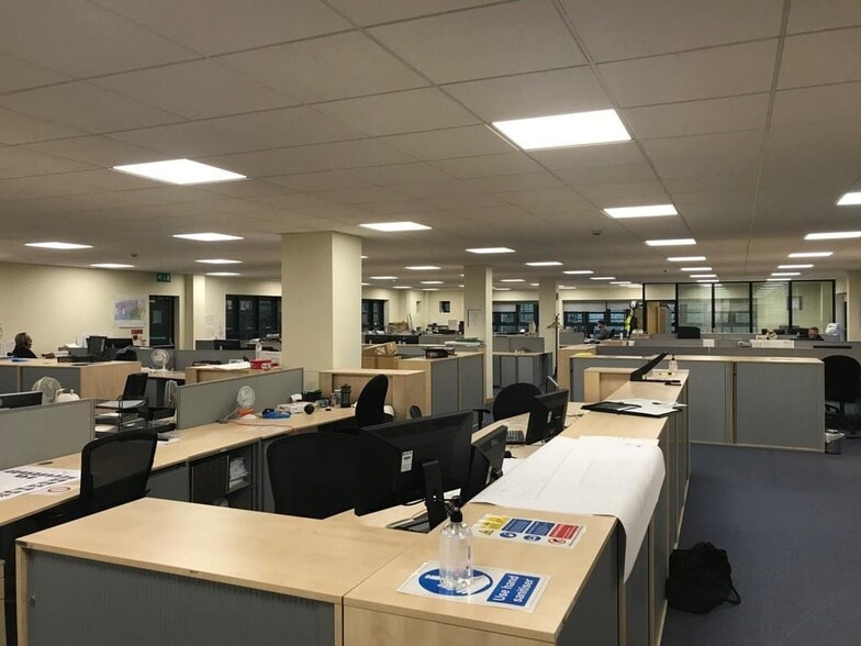 Maidstone Rd, Sidcup to rent - Building Photo - Image 3 of 11