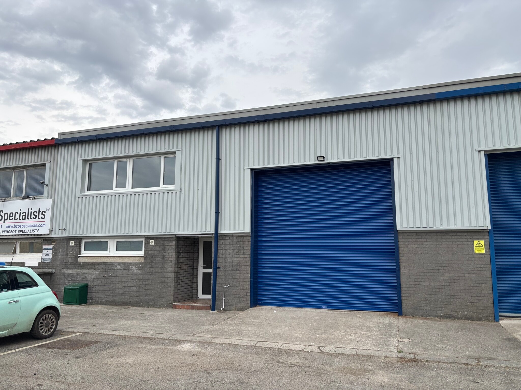 Kestrel Clos, Bridgend to rent Building Photo- Image 1 of 6