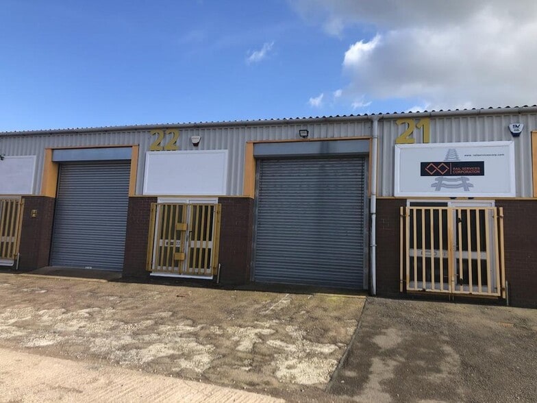 Dewsbury Rd, Stoke On Trent to rent - Building Photo - Image 3 of 17