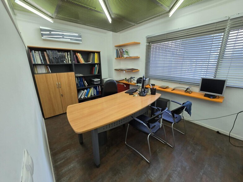 Retail in Molina de Segura, Murcia to rent - Interior Photo - Image 1 of 5