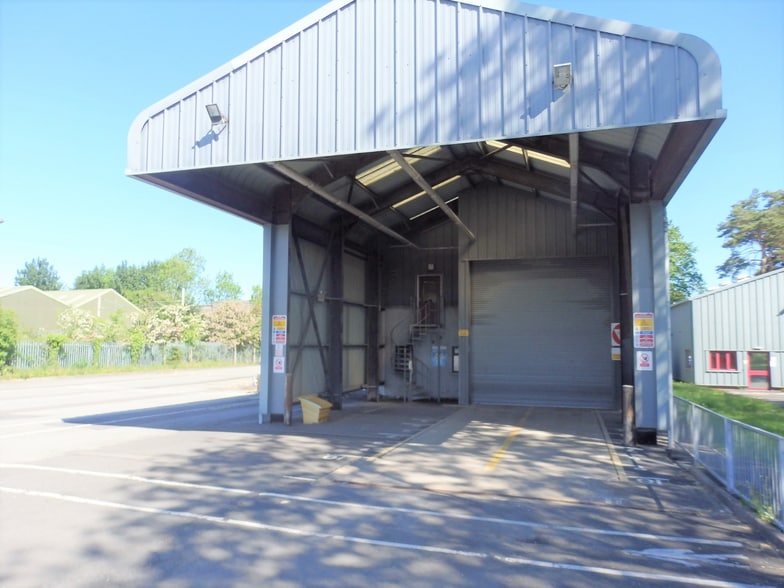 Crooklands Rd, Milnthorpe to rent - Building Photo - Image 2 of 5