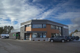 More details for 451 Rue Principale, Pohénégamook, QC - Light Industrial for Sale