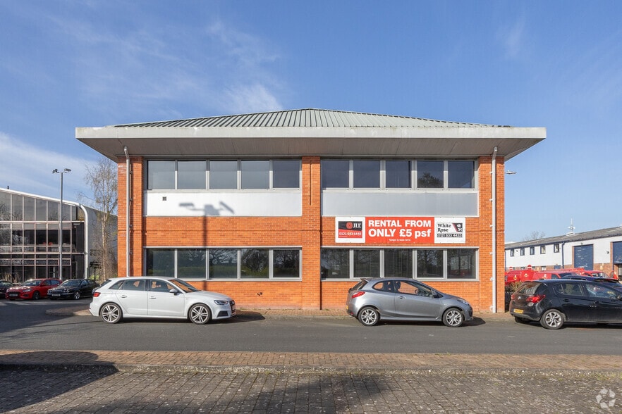 Broxell Clos, Warwick to rent - Building Photo - Image 3 of 3