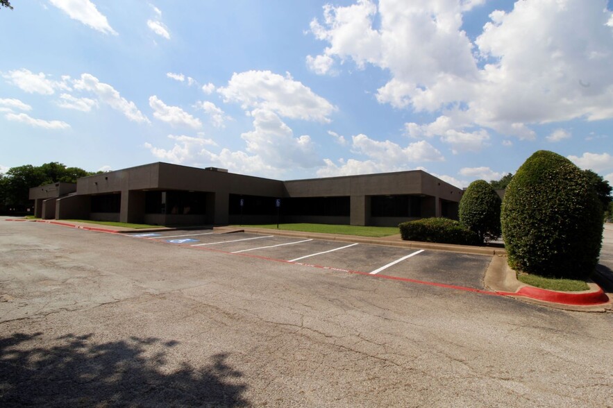 2501 Avenue J, Arlington, TX for rent - Building Photo - Image 1 of 5