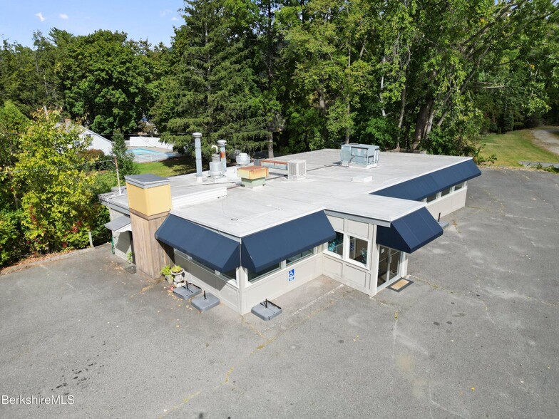 460 Main St, Williamstown, MA for sale - Building Photo - Image 3 of 21