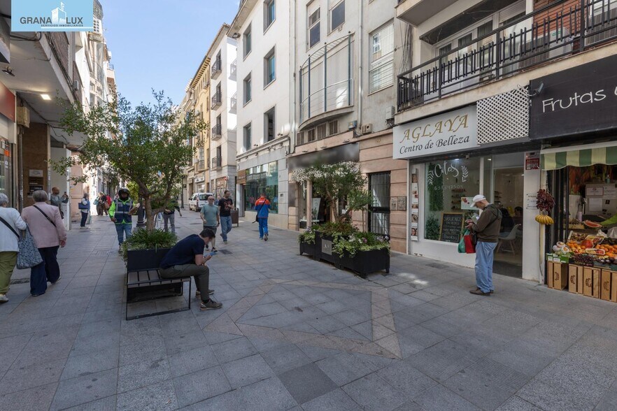 Retail in Granada for sale - Building Photo - Image 2 of 17