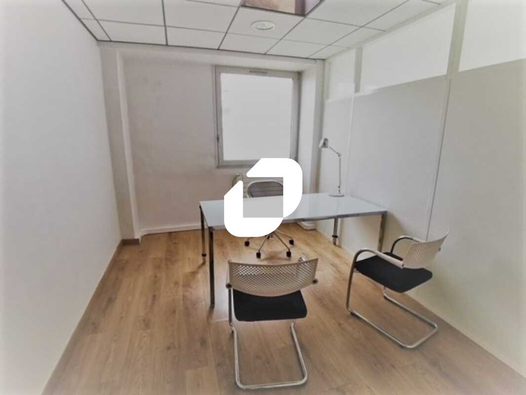Office in Évry-Courcouronnes to rent Interior Photo- Image 1 of 7