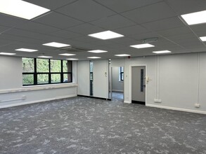 1 Rotunda Business Park, Chapeltown for rent Interior Photo- Image 2 of 3