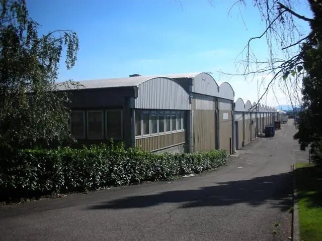 9 Rue Du Dauphiné, Saint-Priest to rent Building Photo- Image 1 of 9