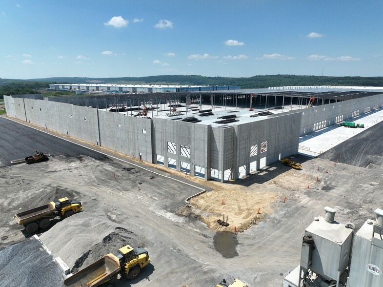 I-78/I-81 Industrial Corridor, Donaldson, PA for rent - Construction Photo - Image 3 of 5