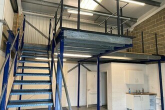 Wilton Rd, Camberley to rent Interior Photo- Image 2 of 3