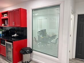 7200 S Pennsylvania Ave, Oklahoma City, OK to rent Interior Photo- Image 2 of 11