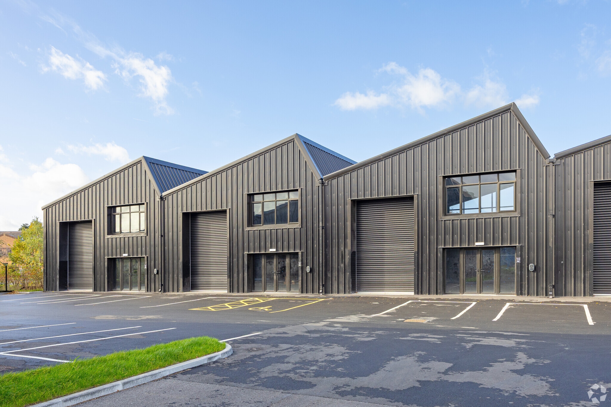 Buccaneer Dr, Auckley to rent Primary Photo- Image 1 of 25