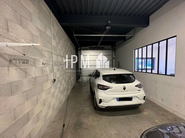 831 Chemin Des Plantades, La Garde to rent - Building Photo - Image 2 of 5