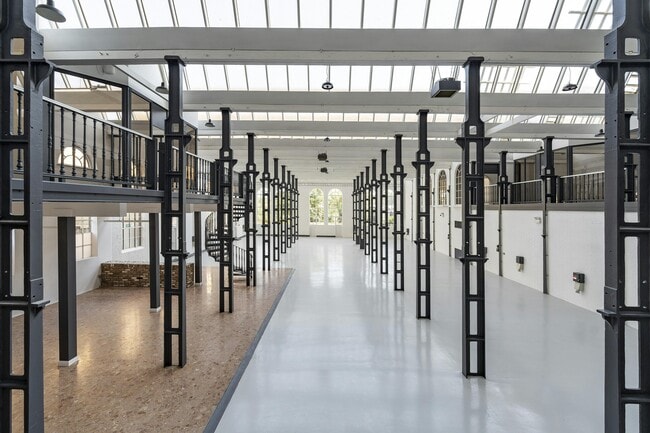 More details for Summer Rd, Thames Ditton - Light Industrial to Rent