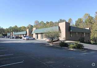 1240 Johnson Ferry Pl, Marietta, GA for rent Building Photo- Image 1 of 2