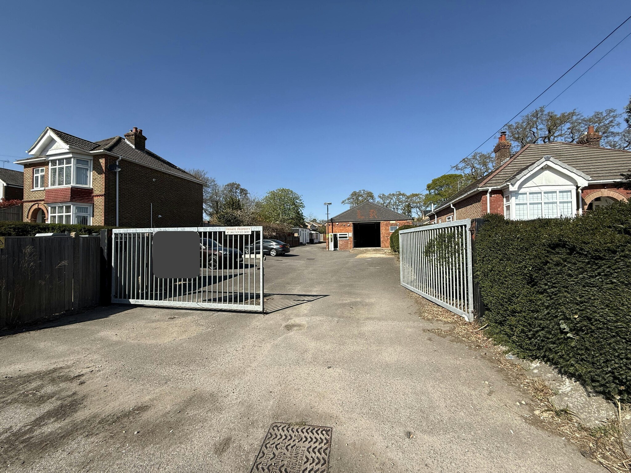 10 Lovedean Ln, Waterlooville to rent Building Photo- Image 1 of 41