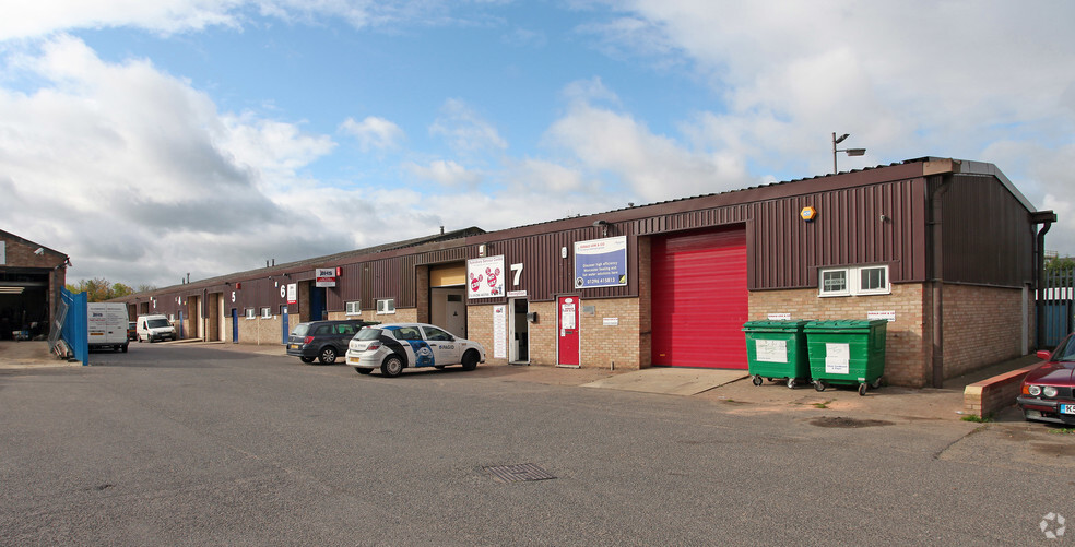 Bicester Rd, Aylesbury for sale - Primary Photo - Image 1 of 1