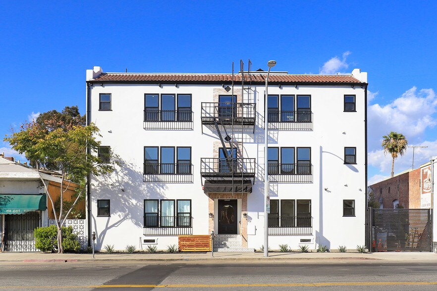 4715 Fountain Ave, Los Angeles, CA for sale - Primary Photo - Image 1 of 1