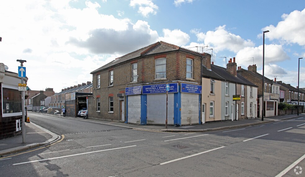 1 Cross Lances Rd, Hounslow for sale - Primary Photo - Image 1 of 1