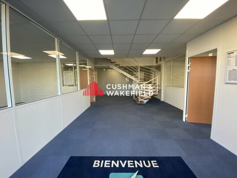 6 Avenue Du Girou, Villeneuve-lès-Bouloc to rent - Interior Photo - Image 3 of 10