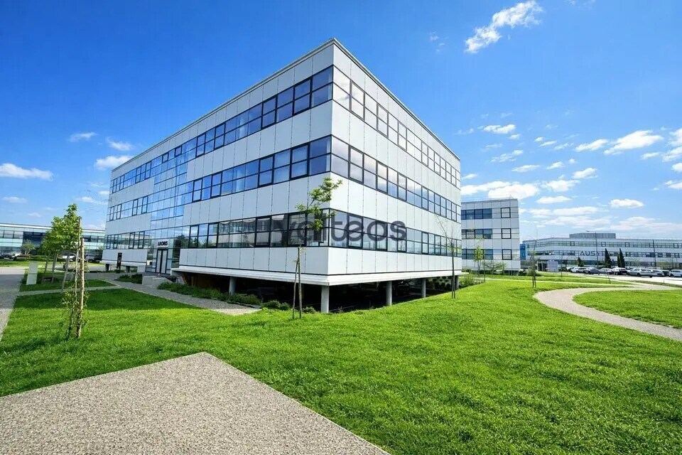 Location Bureaux 145 m² à 596 m² - Photo 1