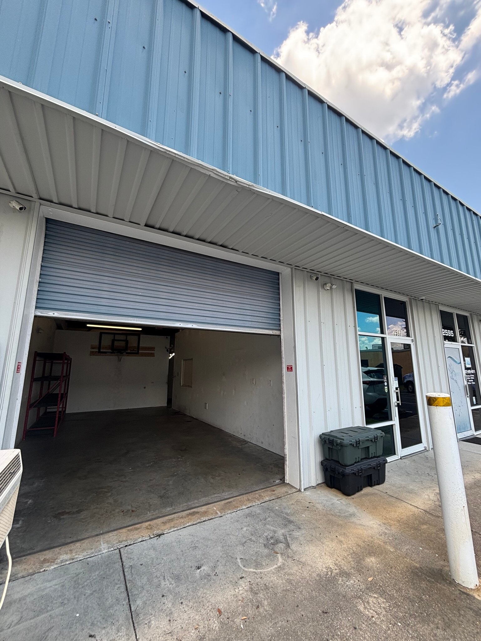 2583 N Orange Blossom Trl, Kissimmee, FL to rent Interior Photo- Image 1 of 8