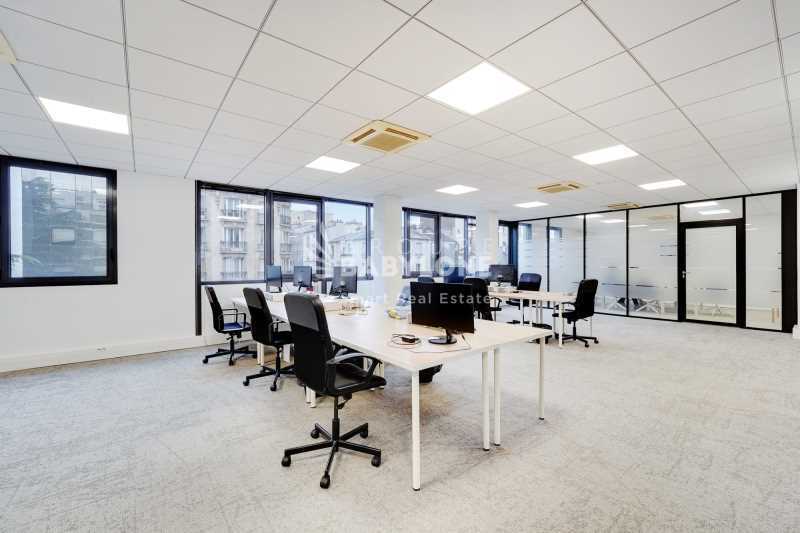 Office in Levallois-Perret to rent - Building Photo - Image 1 of 11