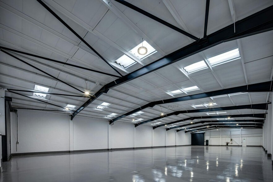 Spring Rd, Smethwick to rent - Building Photo - Image 2 of 14