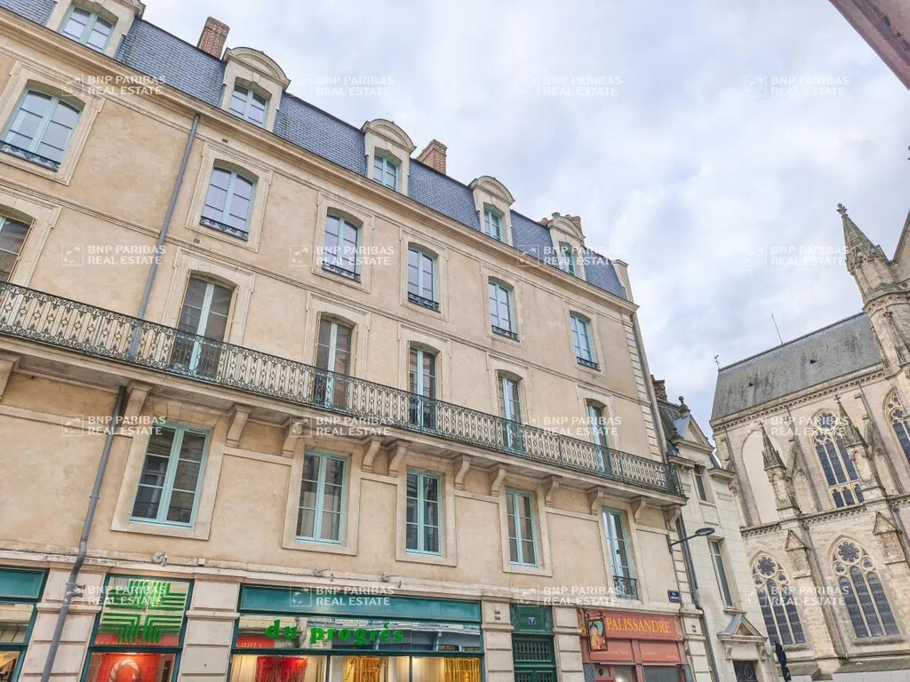 Location Bureaux 110 m² - Photo 1