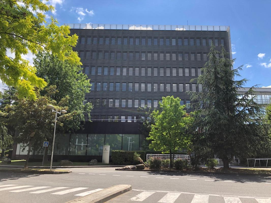 Office in Vélizy-Villacoublay to rent Building Photo- Image 1 of 7