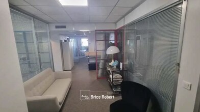 Office in Lyon to rent Interior Photo- Image 2 of 8