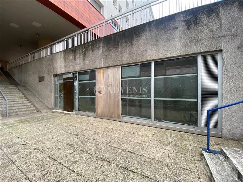 Office in Courbevoie to rent Building Photo- Image 1 of 6