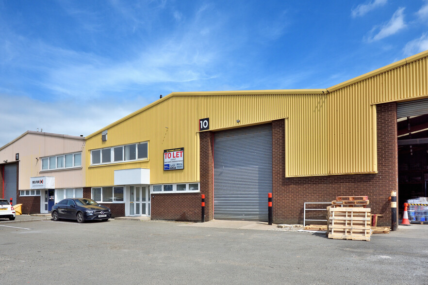 Middlefield Industrial Estate, Falkirk for rent - Building Photo - Image 1 of 2