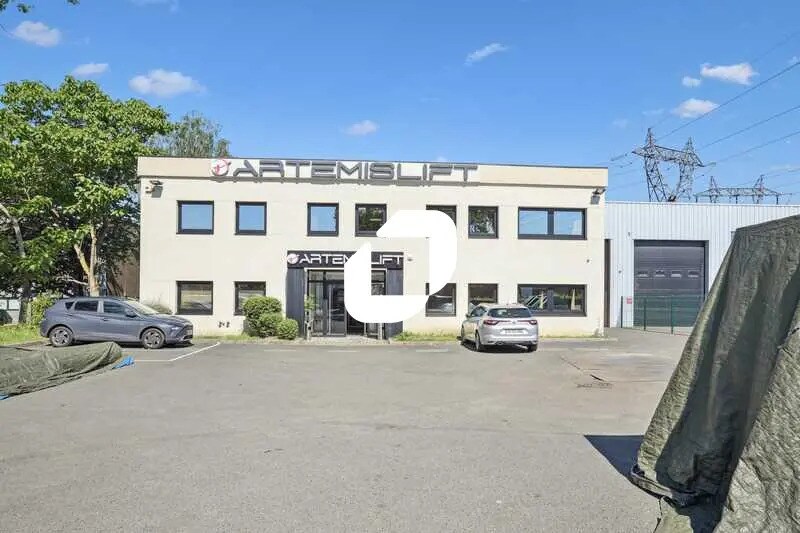 Vente Local d'activités 1 220 m² - Photo 1