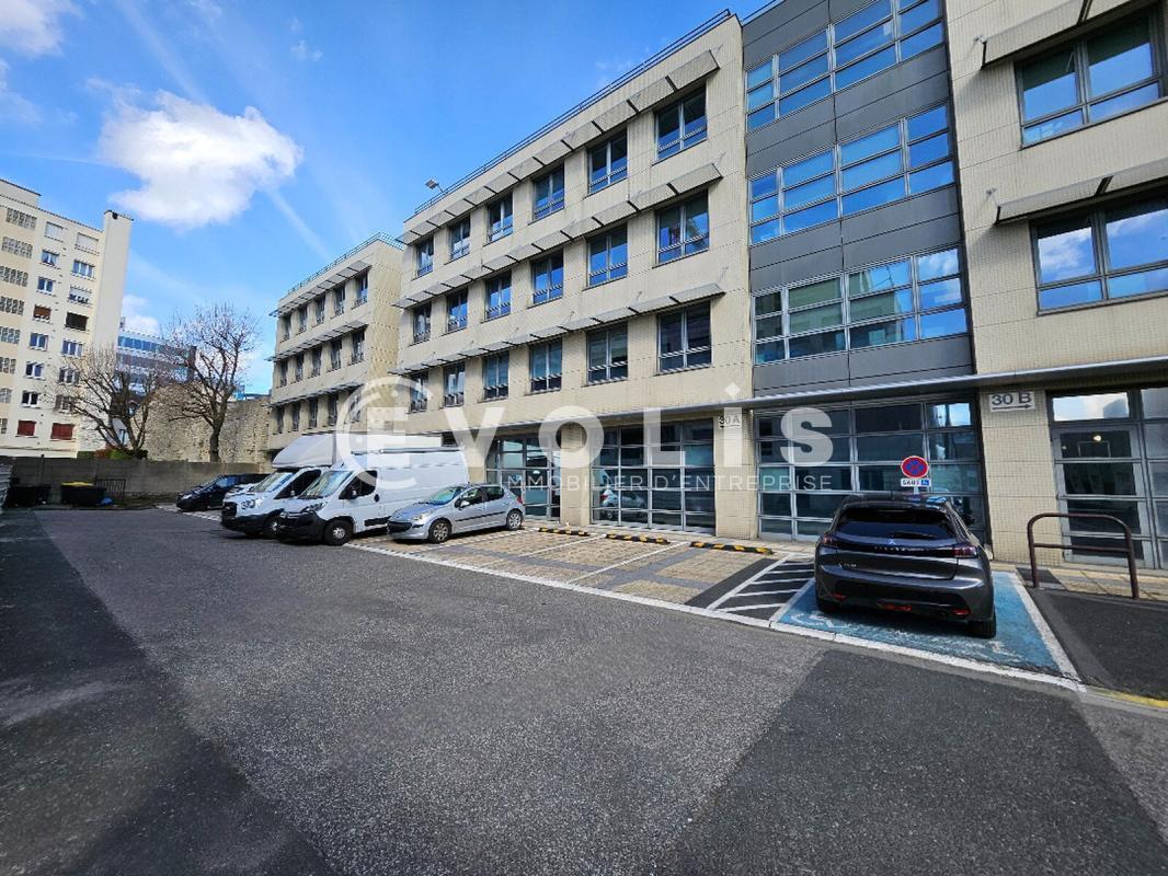 Office in Arcueil to rent Building Photo- Image 1 of 15