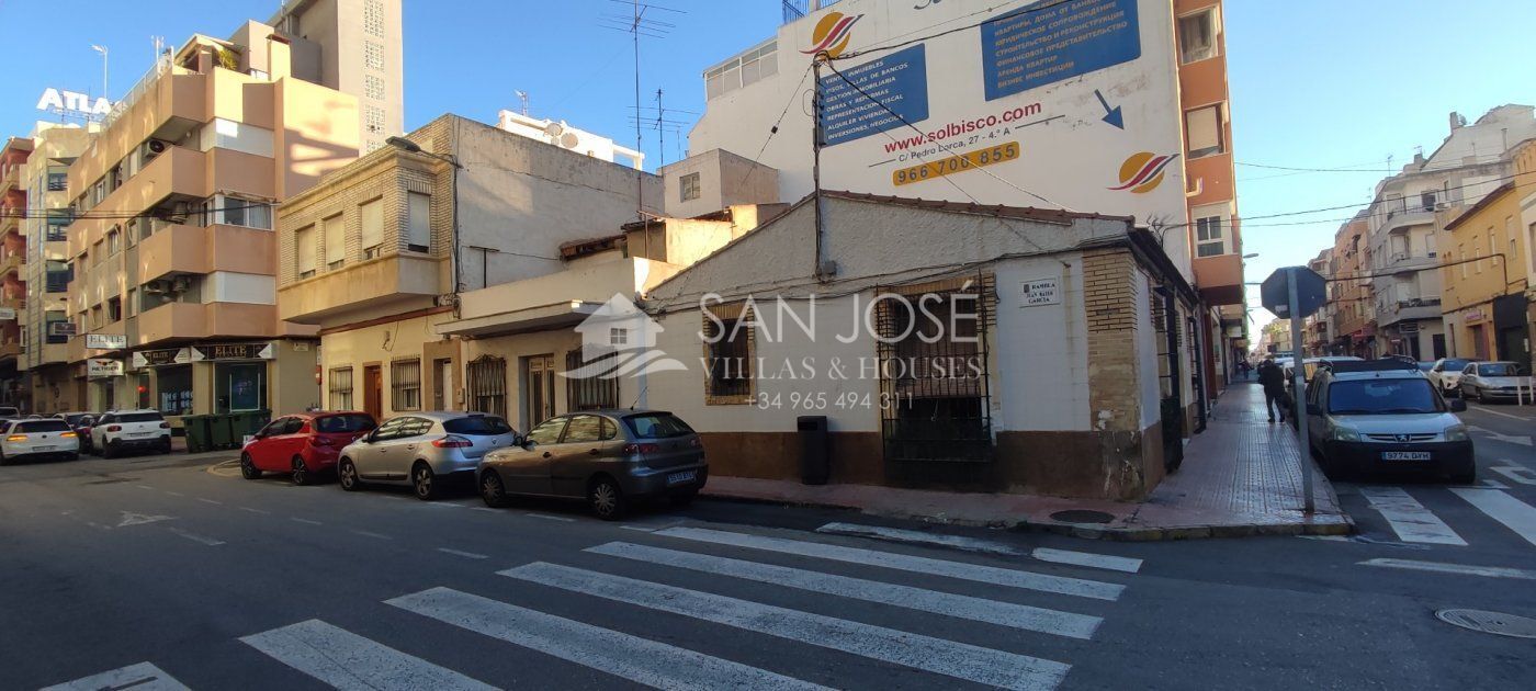 Land in Torrevieja, Alicante for sale Primary Photo- Image 1 of 8