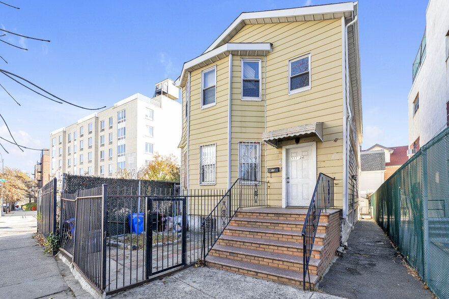 11124 Northern Blvd, Corona, NY for sale - Building Photo - Image 1 of 6